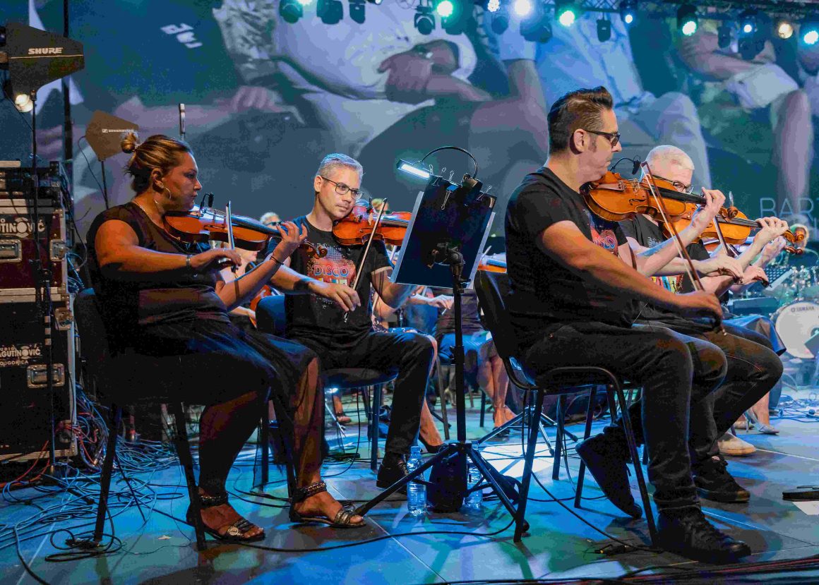 „Disco opera“ za kraj 38. „Barskog ljetopisa“ – veče nostalgije, energije i vrhunske muzike