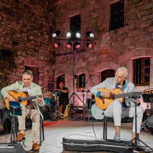 Nikčević i Bulatović na Ljetopisu: Dvije gitare, jedan orkestar i publika koja je tražila tri bisa