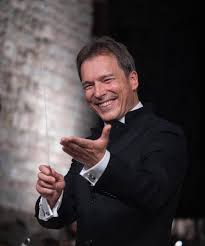 Svečano zatvaranje Koncert VIRTUOZI i maestro Bojan Suđić